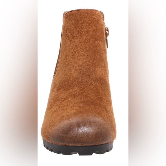 Pierre Dumas Brown Ankle Booties - Picture 2 of 3